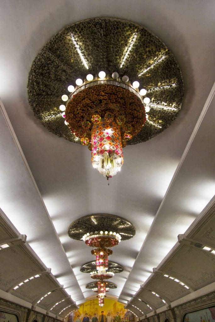 NORTH KOREA - A photo journal of a child growing up in Pyongyang & the Pyongyang metro