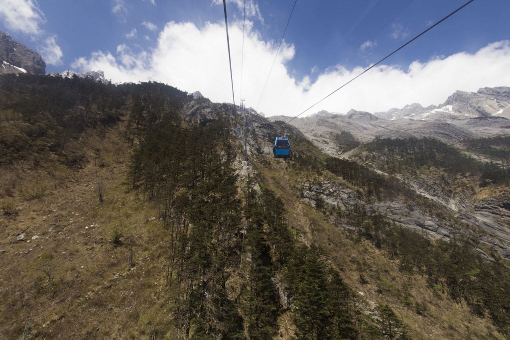 CHINA – A Jade Dragon Snow Mountain day trip from Lijiang