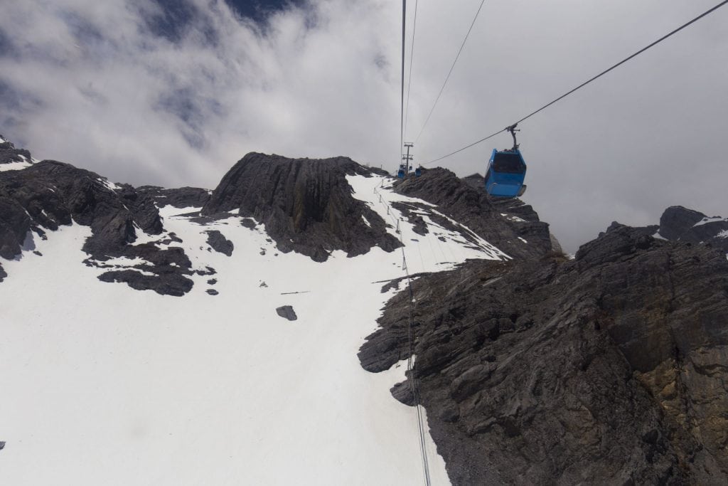 CHINA – A Jade Dragon Snow Mountain day trip from Lijiang