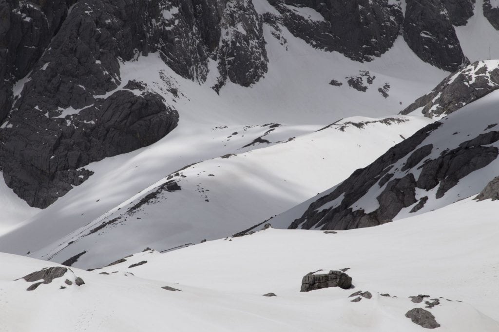 CHINA – A Jade Dragon Snow Mountain day trip from Lijiang