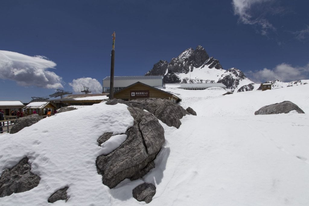 CHINA – A Jade Dragon Snow Mountain day trip from Lijiang