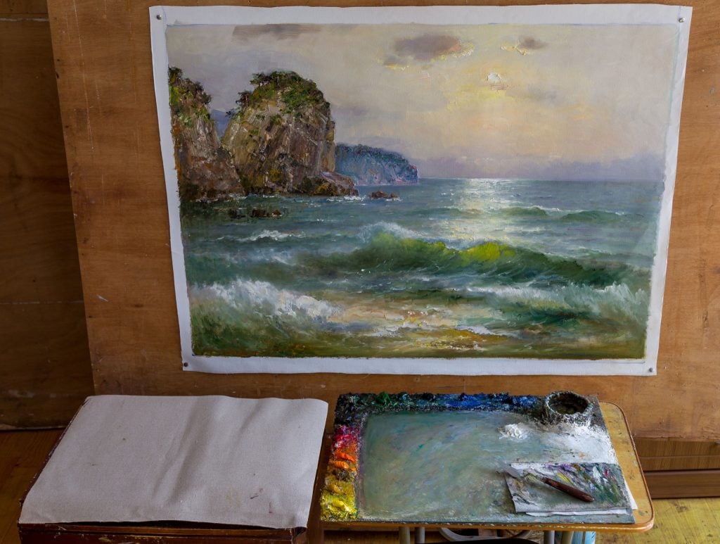 NORTH KOREA – Art, music, circus & dance entertainment; Pyongyang explored