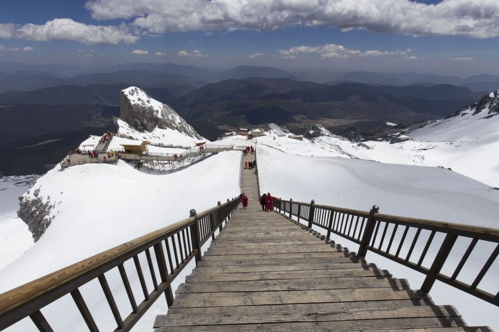 CHINA – A Jade Dragon Snow Mountain day trip from Lijiang