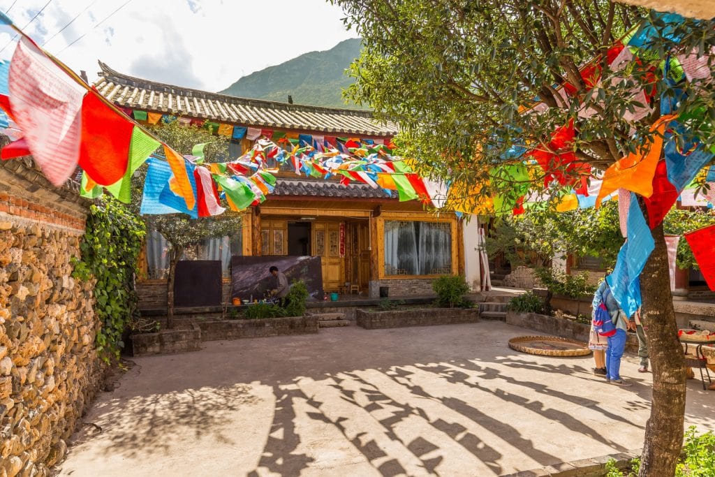 CHINA - Two days in Lijiang old town and outlying small villages