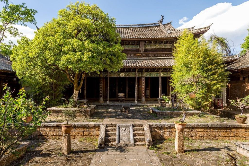 CHINA - Two days in Lijiang old town and outlying small villages