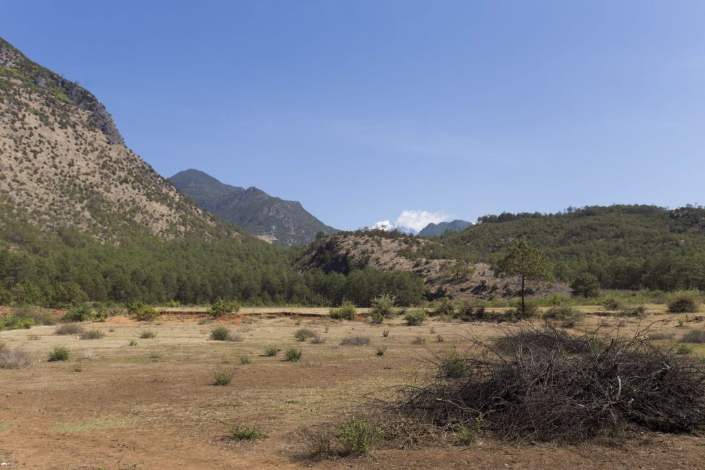 CHINA - Lashi Lake from Lijiang: horseback riding & canoeing