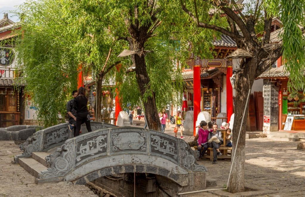 CHINA - Two days in Lijiang old town and outlying small villages