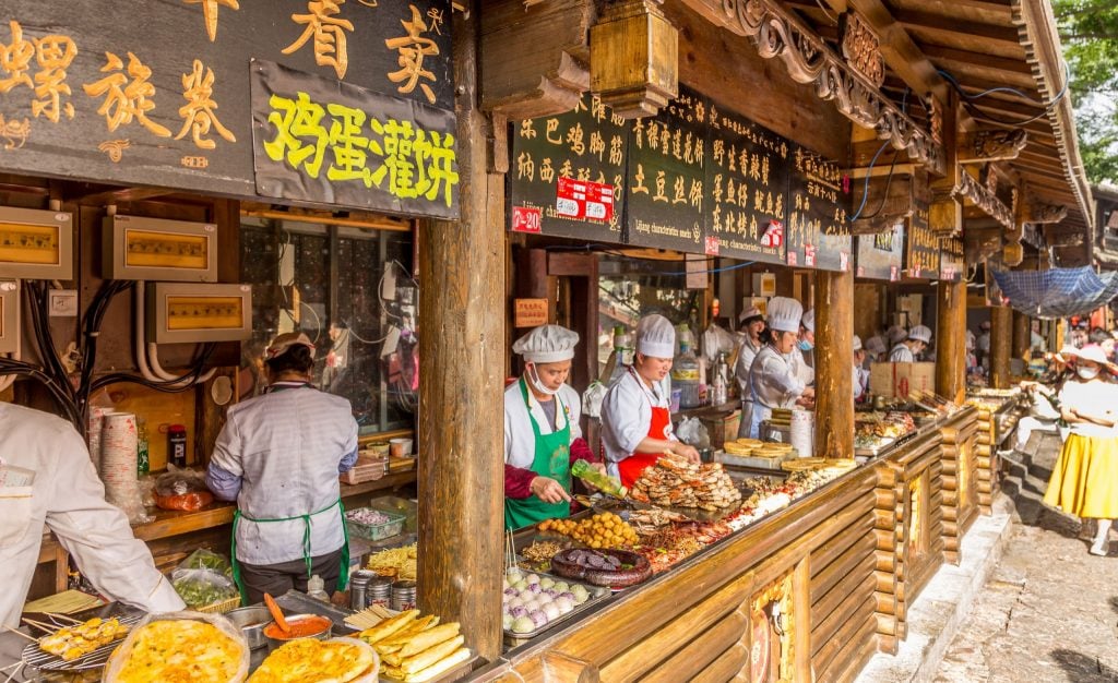 CHINA - Two days in Lijiang old town and outlying small villages