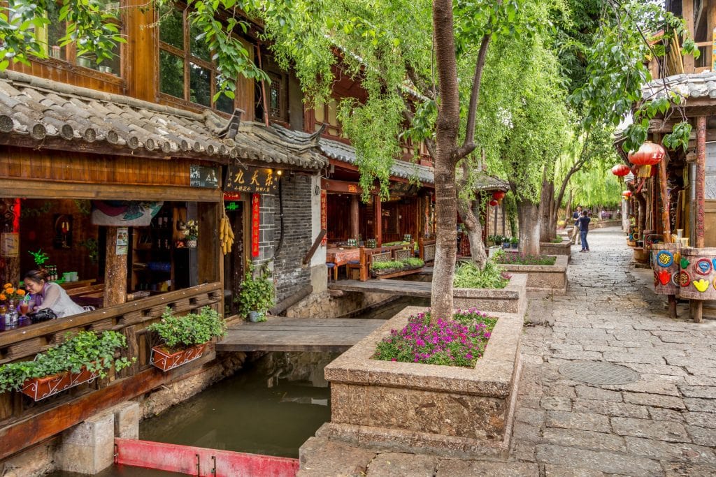 CHINA - Two days in Lijiang old town and outlying small villages