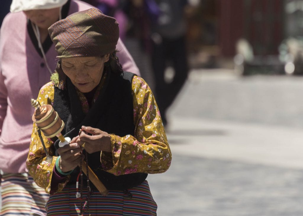 TIBET - My first experience in Lhasa: a half day at the Jokhang Temple