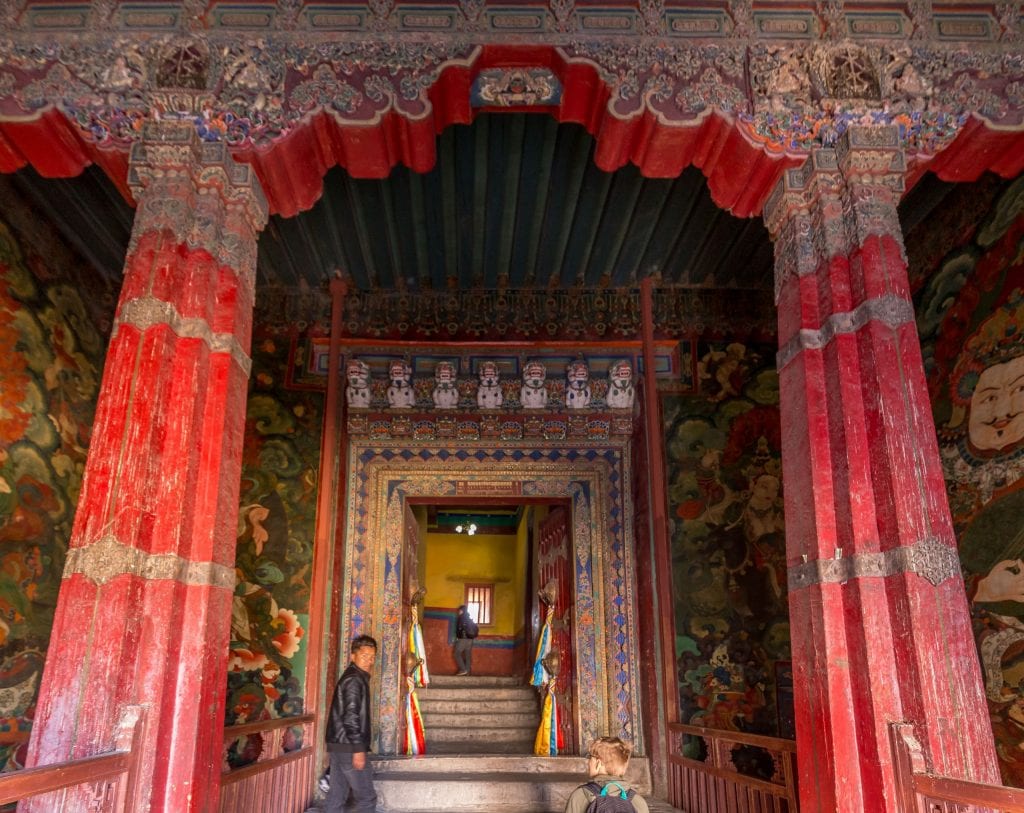 TIBET - A day in Lhasa: Potala Palace & minor temples