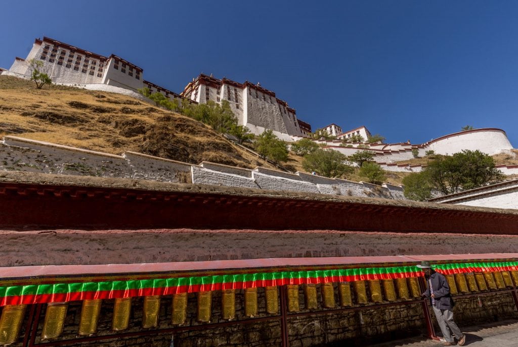 TIBET - A day in Lhasa: Potala Palace & minor temples