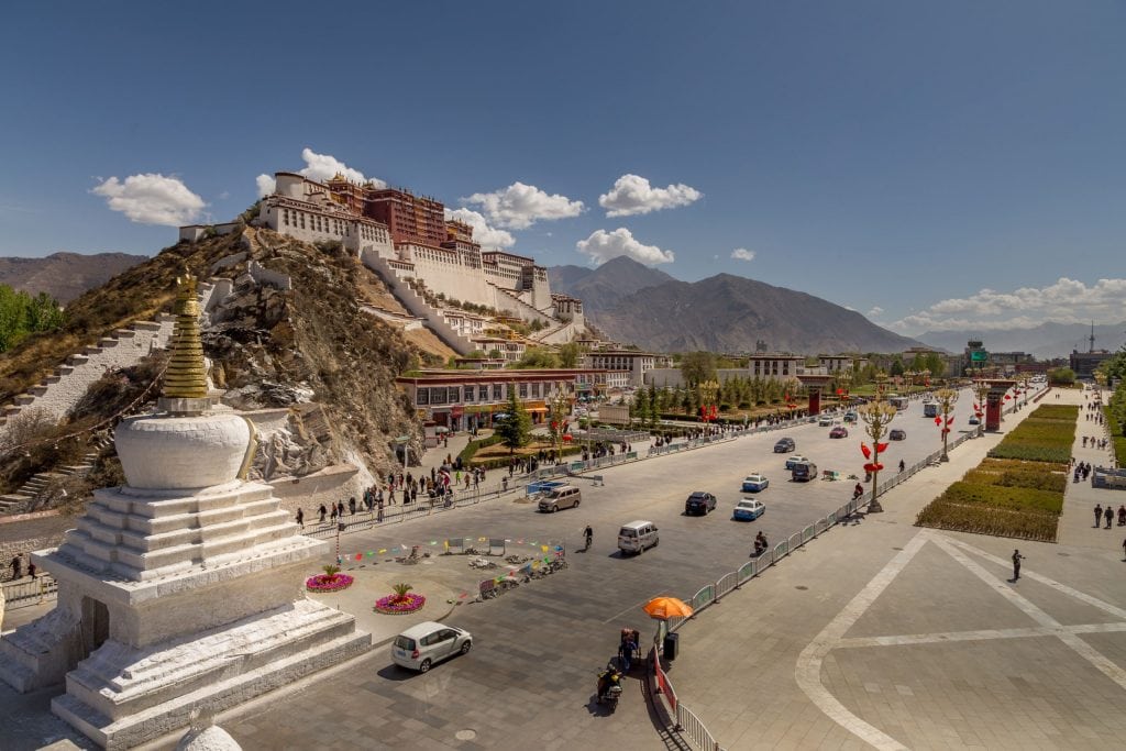 TIBET - A day in Lhasa: Potala Palace & minor temples