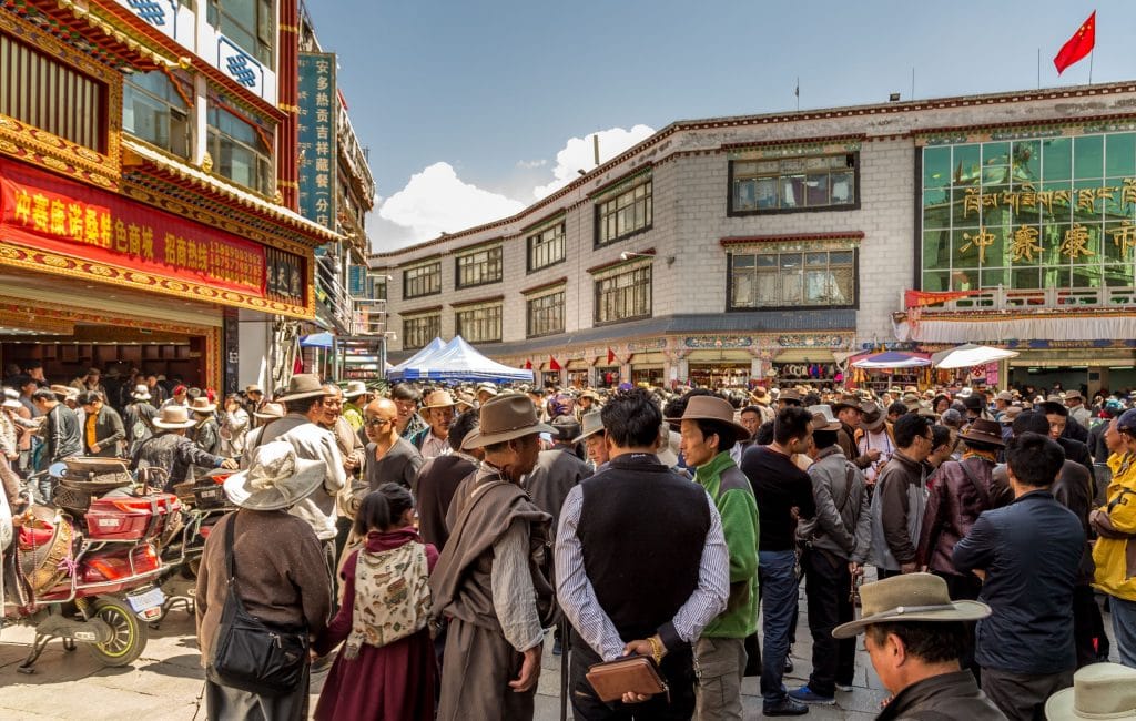 TIBET - A day in Lhasa: Potala Palace & minor temples