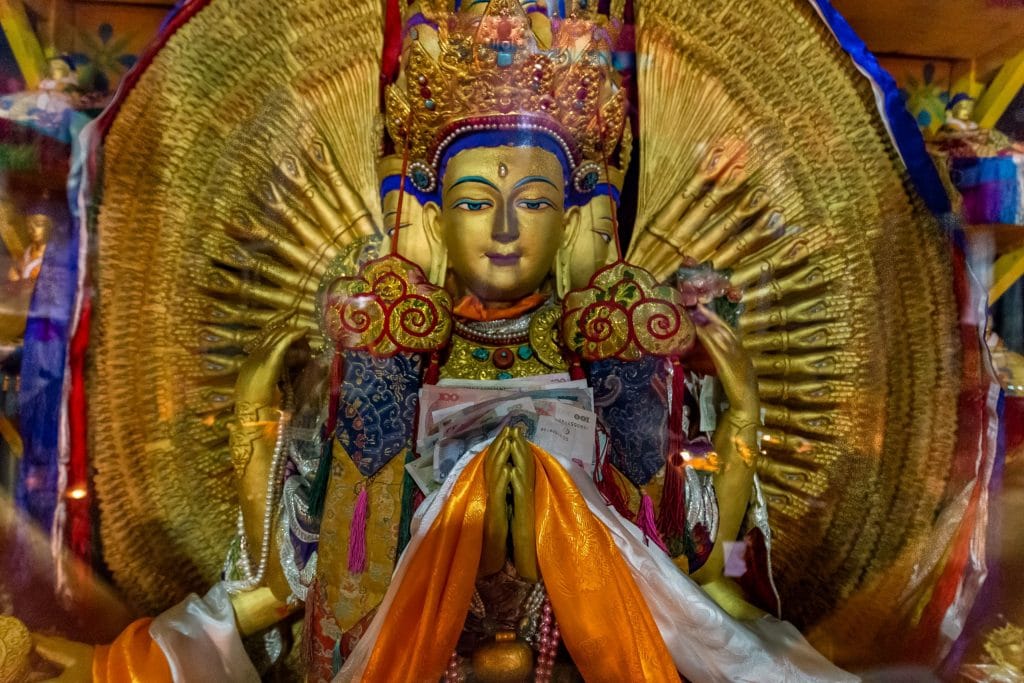 TIBET - A day in Lhasa: Potala Palace & minor temples