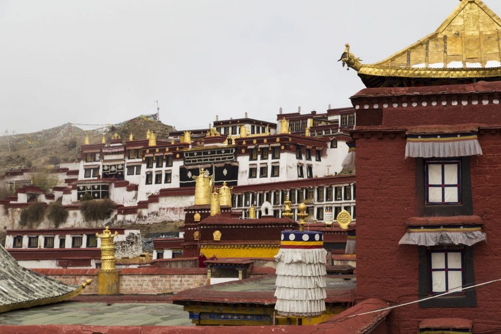 TIBET – A day trip from Lhasa to Ganden Monastery and Drak Yerpa