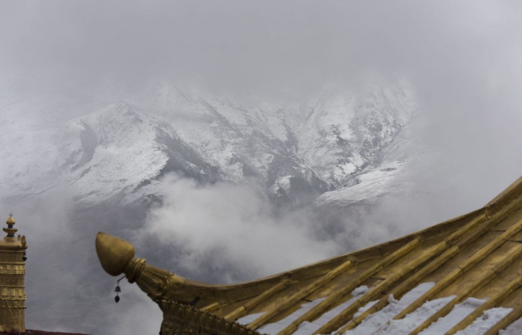 TIBET – A day trip from Lhasa to Ganden Monastery and Drak Yerpa