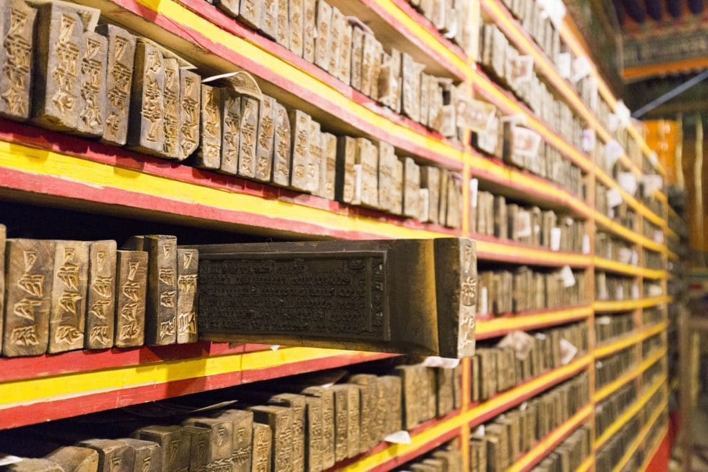 TIBET – A day trip from Lhasa to Ganden Monastery and Drak Yerpa