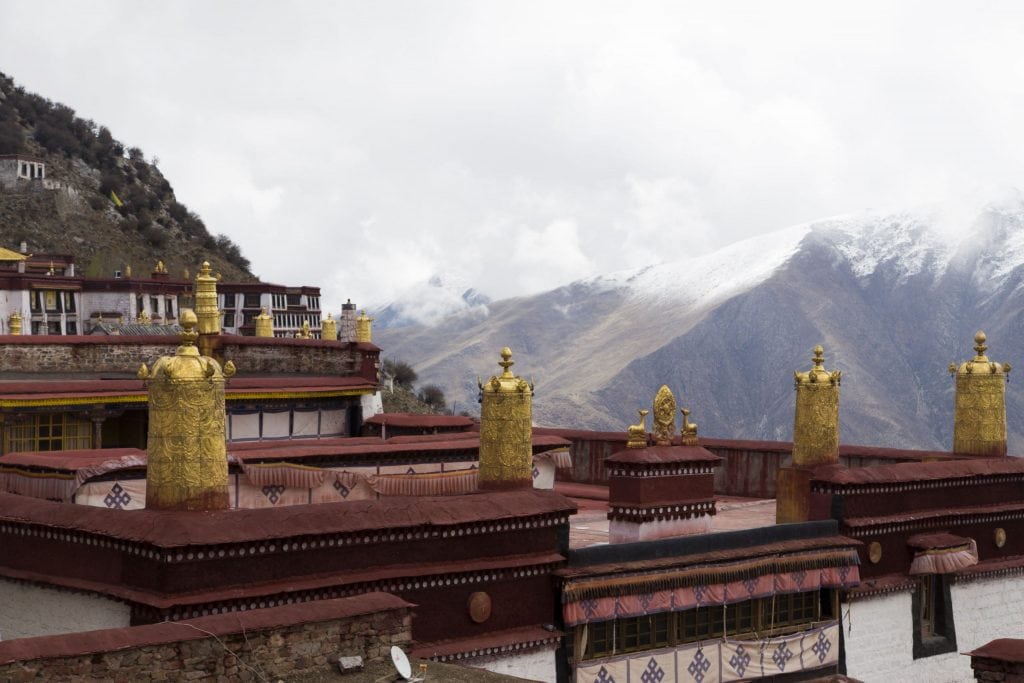TIBET – A day trip from Lhasa to Ganden Monastery and Drak Yerpa