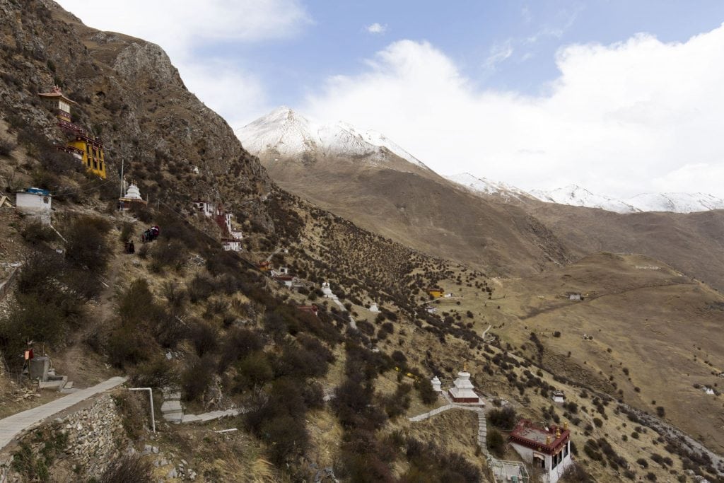 TIBET – A day trip from Lhasa to Ganden Monastery and Drak Yerpa
