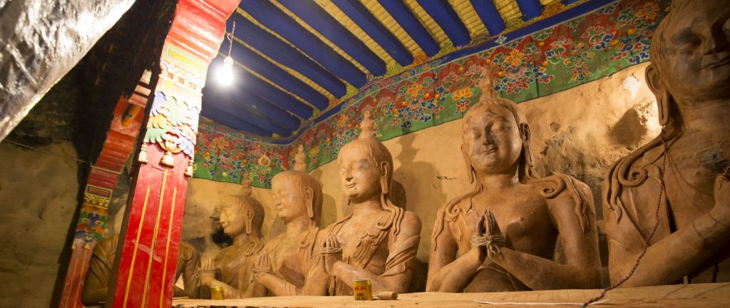 TIBET – A day trip from Lhasa to Ganden Monastery and Drak Yerpa