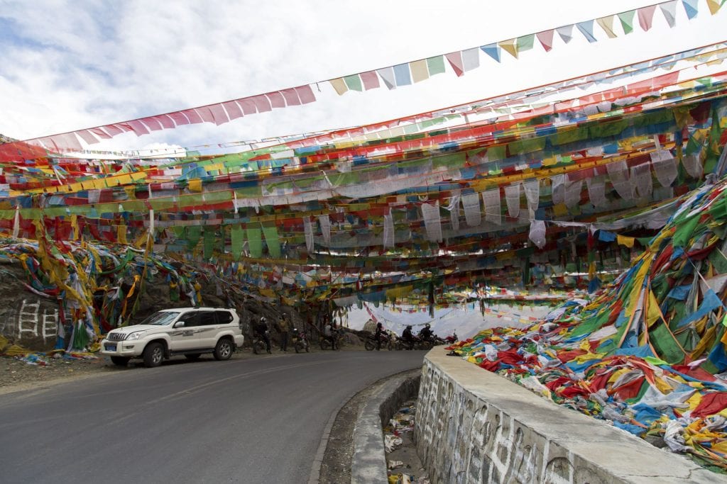 TIBET – A day trip from Lhasa to Ganden Monastery and Drak Yerpa