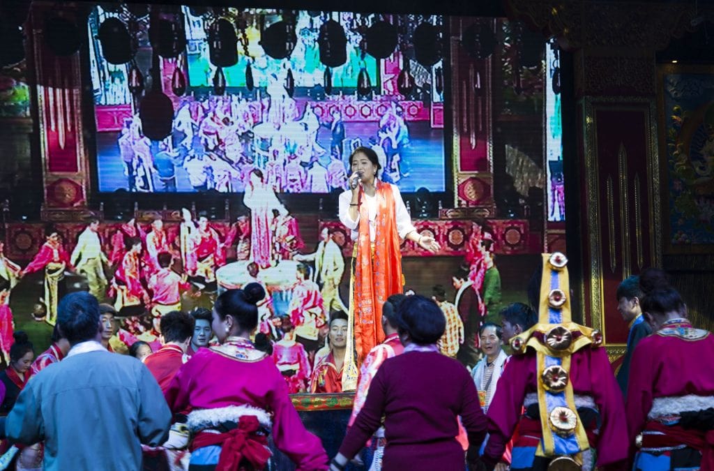 TIBET - Yamdrok Lake tour from Lhasa and the Karola Glacier and Samding Monastery