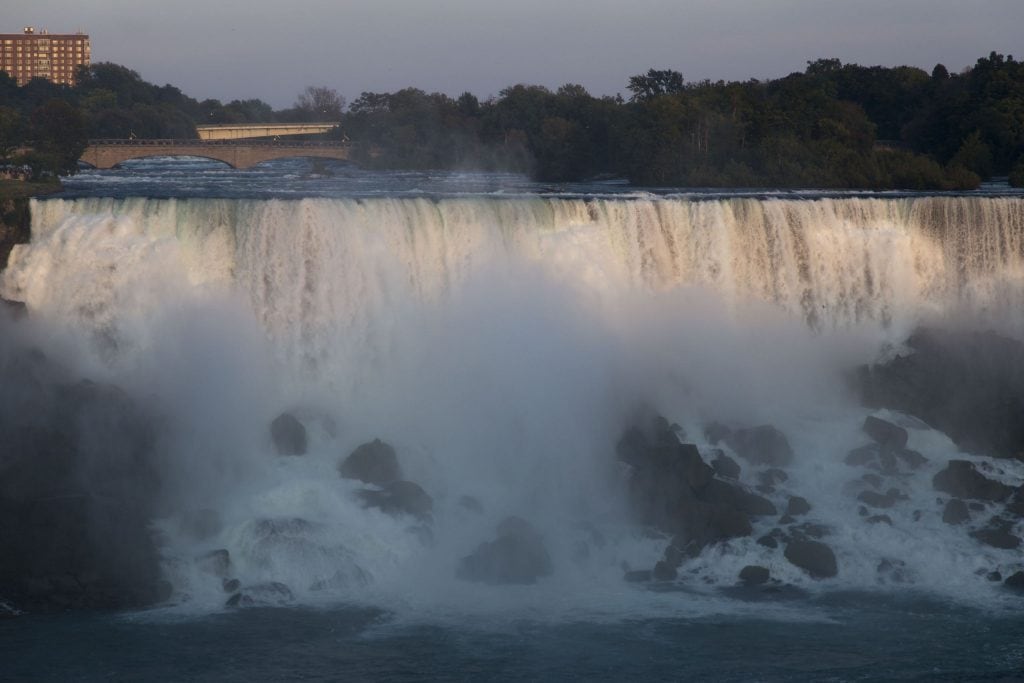 CANADA & USA – Two days exploring the Niagara Falls and its nightlife