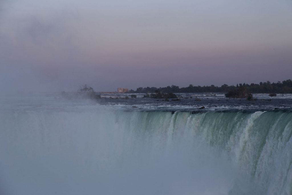 CANADA & USA – Two days exploring the Niagara Falls and its nightlife