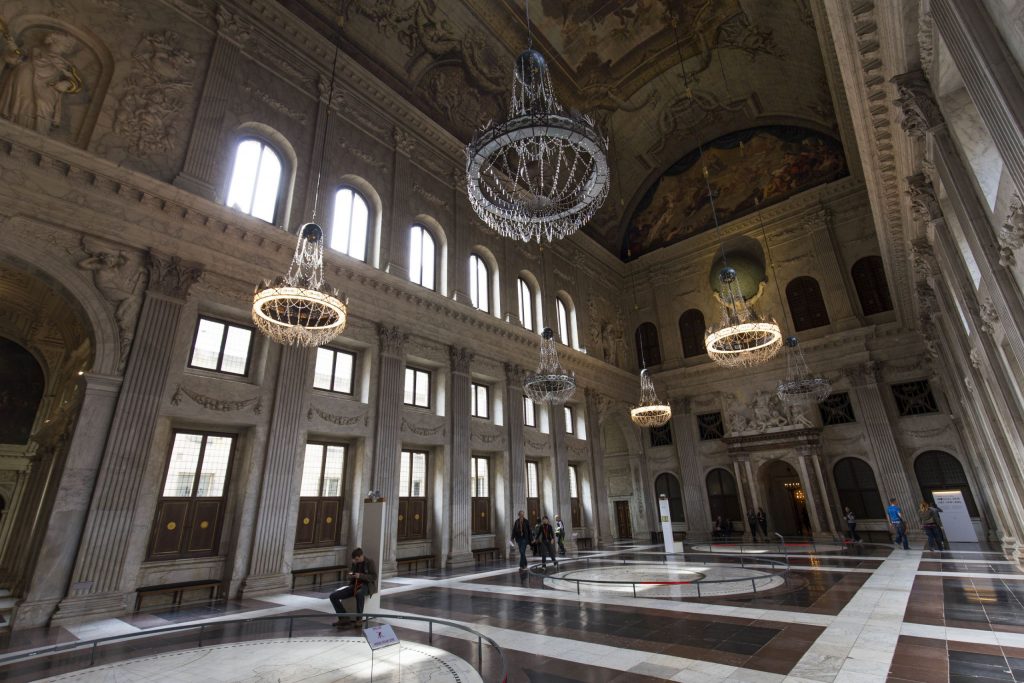 NETHERLANDS - An Amsterdam city walk for first-timers