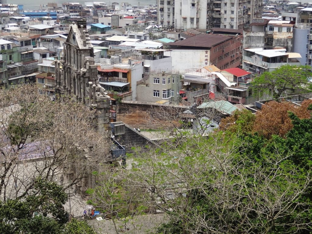 MACAU - A heritage trail through Portugese Chinese history