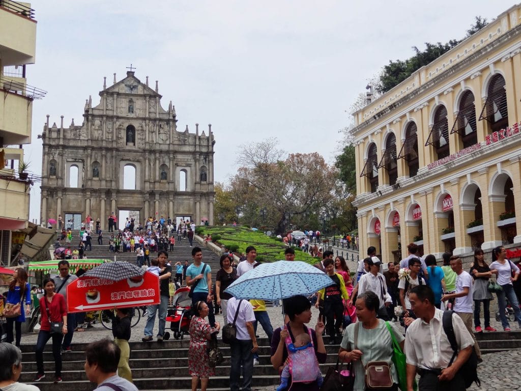 MACAU - A heritage trail through Portugese Chinese history