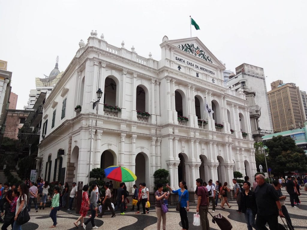 MACAU - A heritage trail through Portugese Chinese history