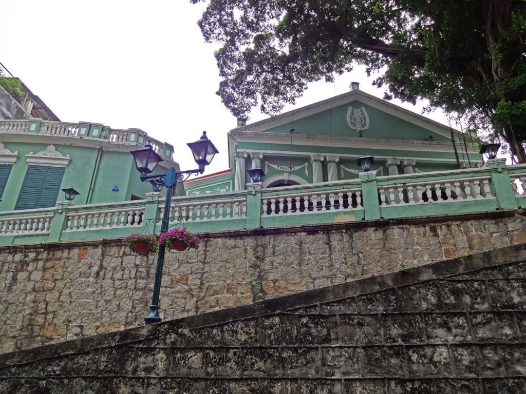 MACAU - A heritage trail through Portugese Chinese history