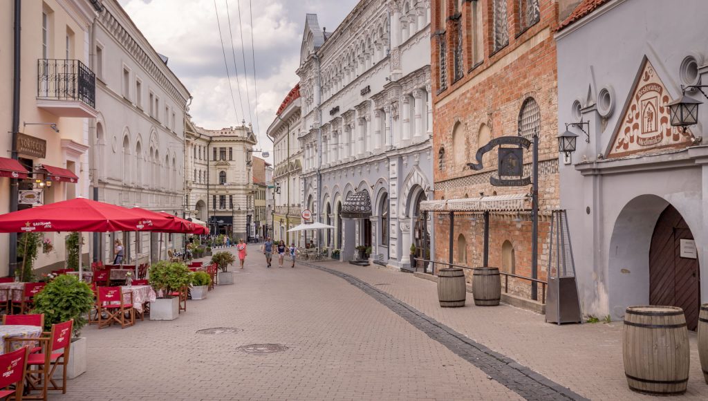 Vilnius street view - LITHUANIA - 1 week itinerary: Vilnius city trip and 3 day trips from Vilnius