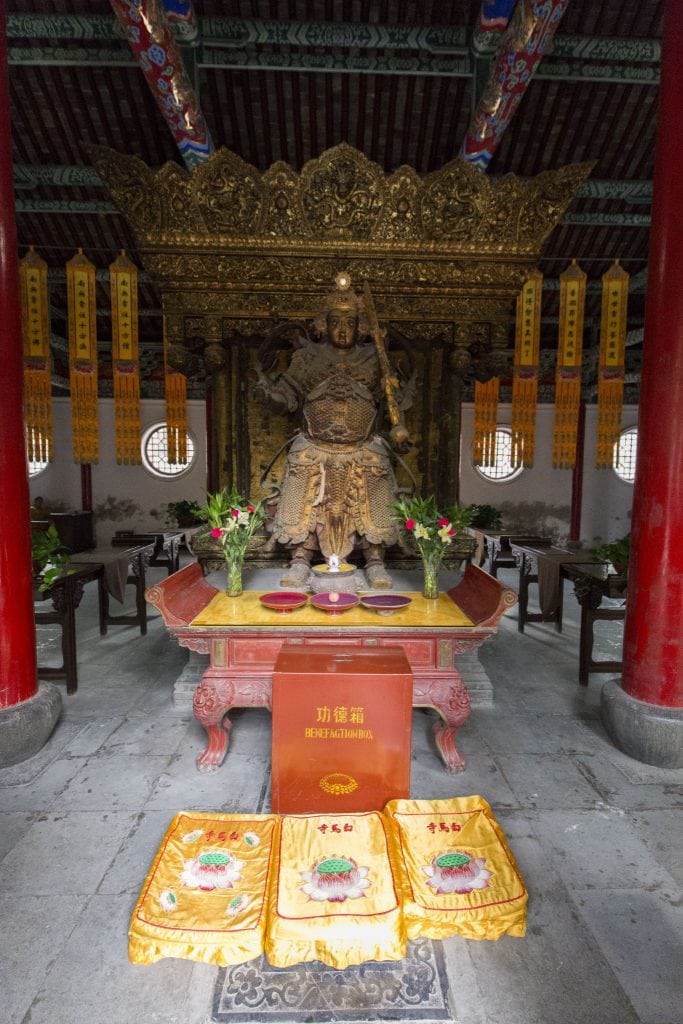 CHINA - Kung Fu at Shaolin Monastery and thousands Buddhas at Longmen grottoes