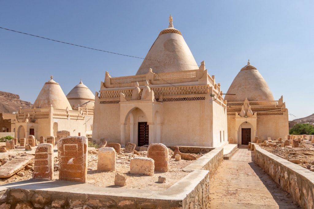 Sufi Scholar Tombs Aynat - Mainland Yemen itinerary with all the best places to visit in Hadramout