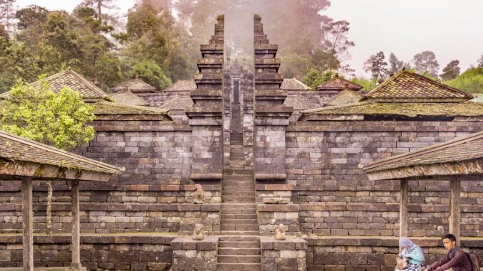 INDONESIA-Ceto-Sukuh-Temple-and-the-Sangiran-Early-Man-site-from-Yogyakarta