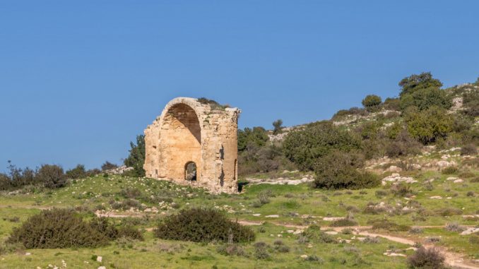 ISRAEL-A-day-trip-to-the-subterranean-cave-complexes-of-Beit-Guvrin-Maresha